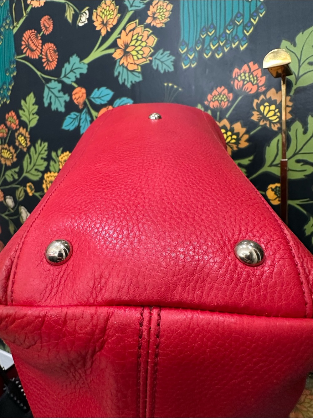 Gucci Soho Large Tomato Red Leather Interlocking G Tassel Tote Bag - Picture 11 of 12